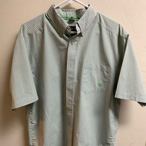 Men’s Ariat short sleeve button up shirt.